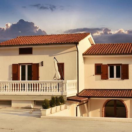 Il Casale Dei Calanchi Bed & Breakfast Aliano Exterior photo