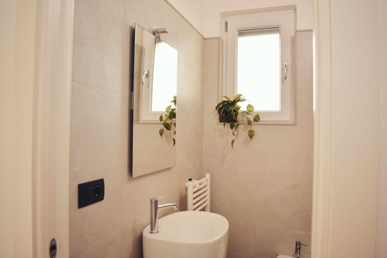 Il Casale Dei Calanchi Bed & Breakfast Aliano Exterior photo