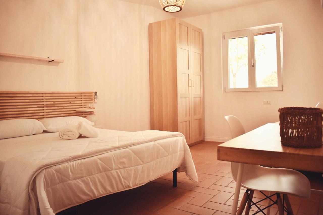 Il Casale Dei Calanchi Bed & Breakfast Aliano Exterior photo